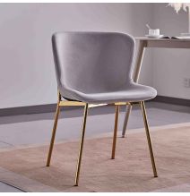 Juego de 4 Sillas con Estructura de Madera Tapizadas en Color Gris Claro y Patas Acabado Dorado - Medidas 50x54x81 cm